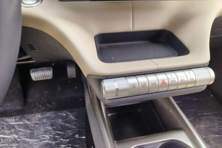 Used BYD Dolphin 2025 420km Free Edition Gear Lever
