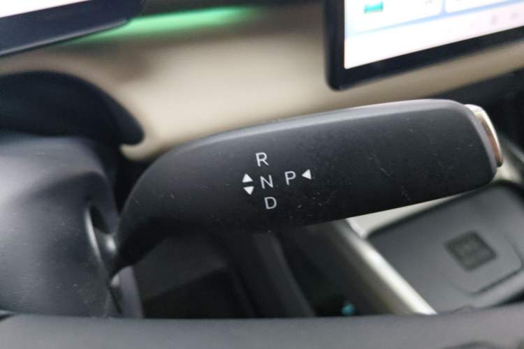 Used BYD Dolphin 2025 Intelligent Driving Version 410 km Fashion Edition Gear Lever