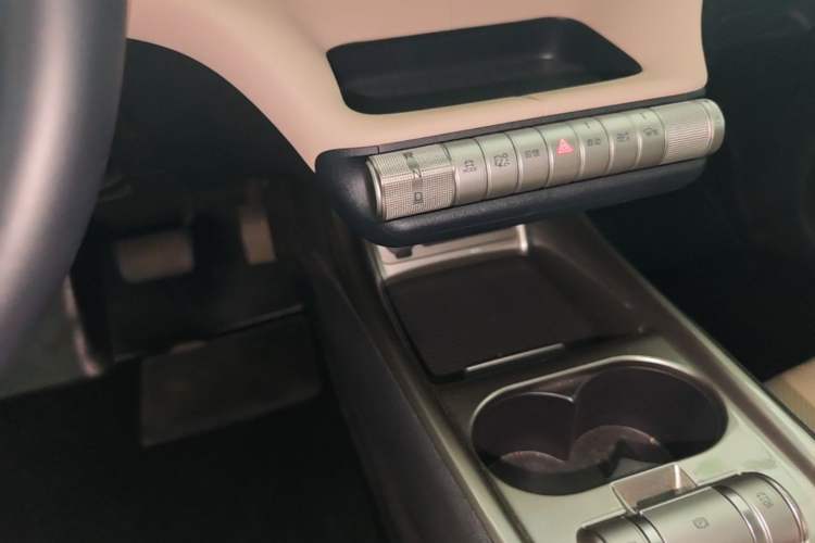 Used BYD Dolphin 2025 420km Fashion Edition Gear Lever