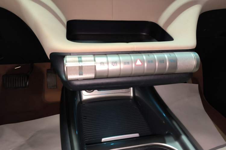 Used BYD Dolphin 2025 420km Free Edition Gear Lever