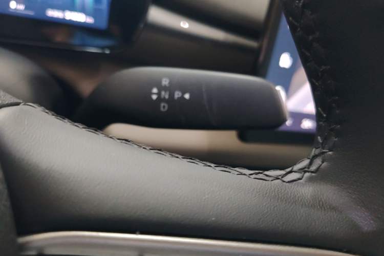 Used BYD Dolphin 2025 Intelligent Driving Version 410 km Fashion Edition Gear Lever