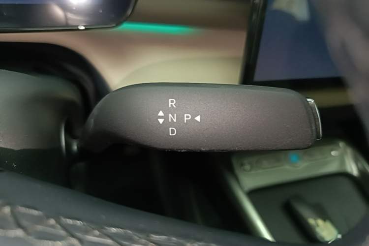 Used BYD Dolphin 2025 Intelligent Driving Version 410 km Fashion Edition Gear Lever