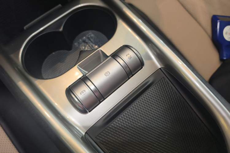 Used BYD Dolphin 2025 420km Free Edition Gear Lever