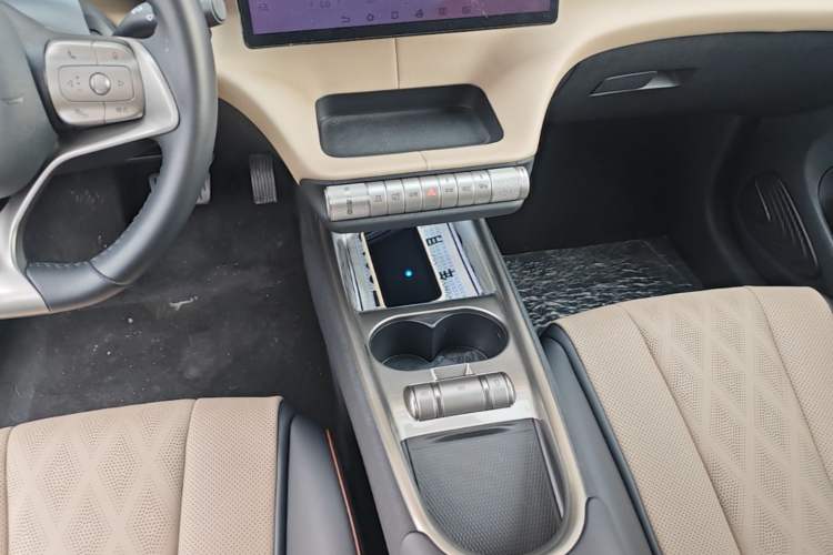 Used BYD Dolphin 2025 420km Free Edition Gear Lever