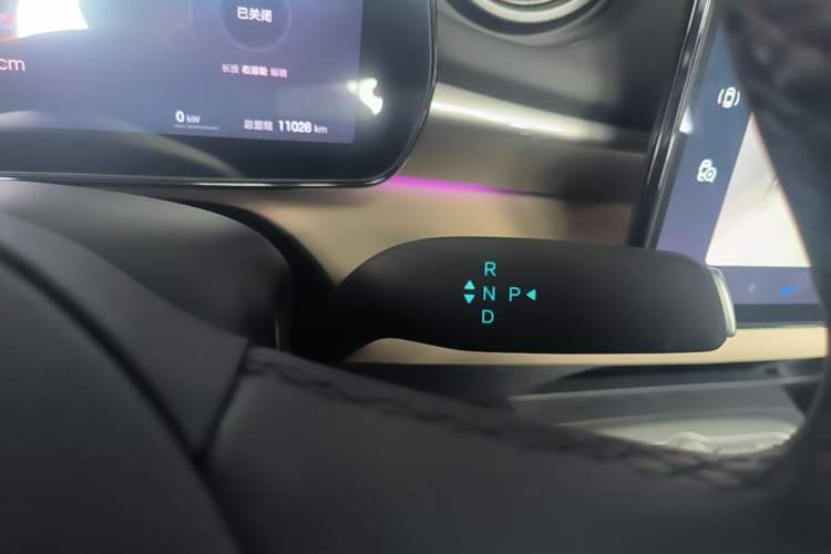 Used BYD Dolphin 2025 Intelligent Driving Version 410 km Fashion Edition Gear Lever