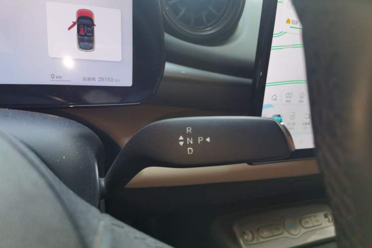 Used BYD Dolphin 2025 Intelligent Driving Version 410 km Fashion Edition Gear Lever