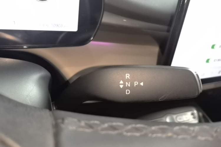 Used BYD Dolphin 2025 Intelligent Driving Version 410 km Fashion Edition Gear Lever