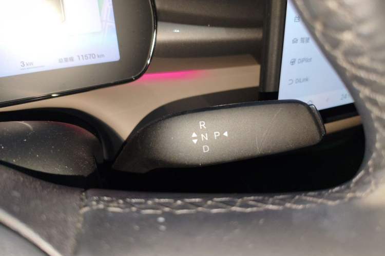 Used BYD Dolphin 2025 Intelligent Driving Version 520km Range Knight Edition Gear Lever