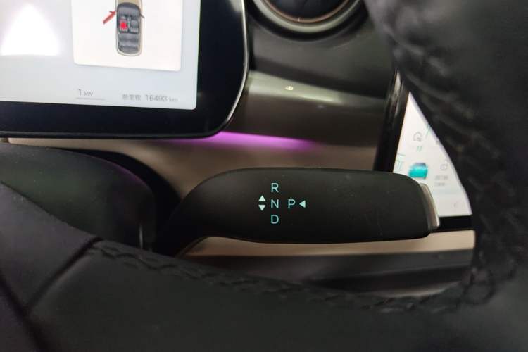 Used BYD Dolphin 2025 Intelligent Driving Version 410 km Fashion Edition Gear Lever
