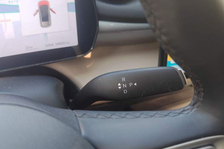 Used BYD Dolphin 2025 Smart Drive Version 420 km Freedom Edition Gear Lever