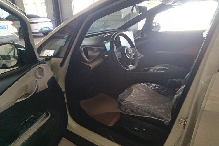 Used BYD Dolphin 2025 420km Free Edition Interior 1