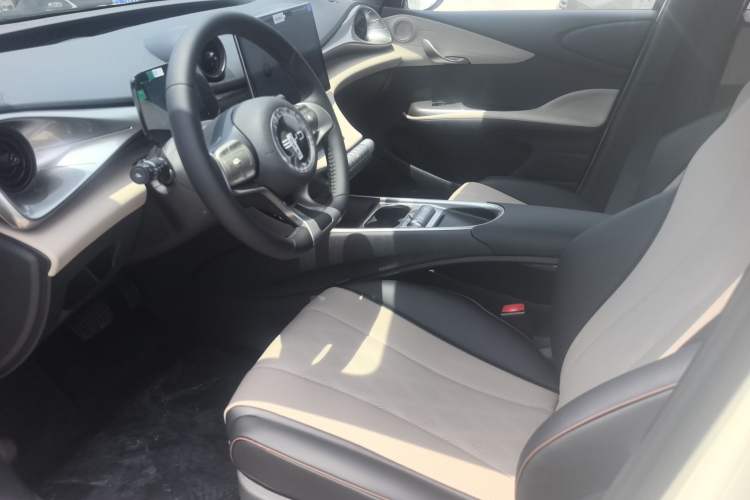 Used BYD Dolphin 2025 420km Free Edition Interior 2