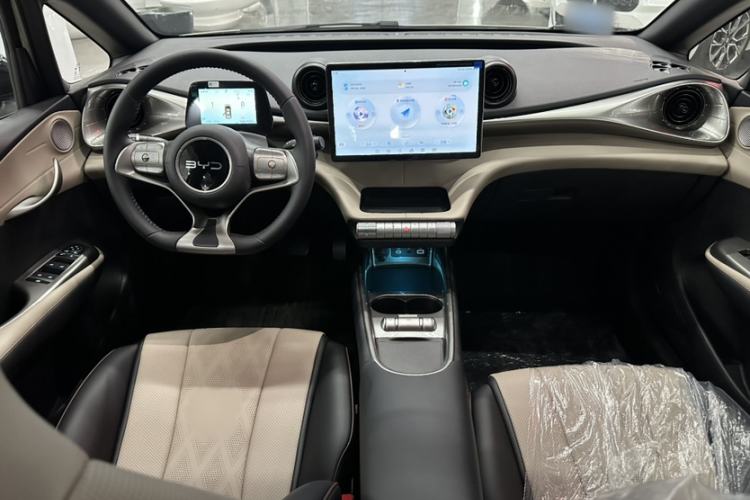Used BYD Dolphin 2025 420km Free Edition Interior 2