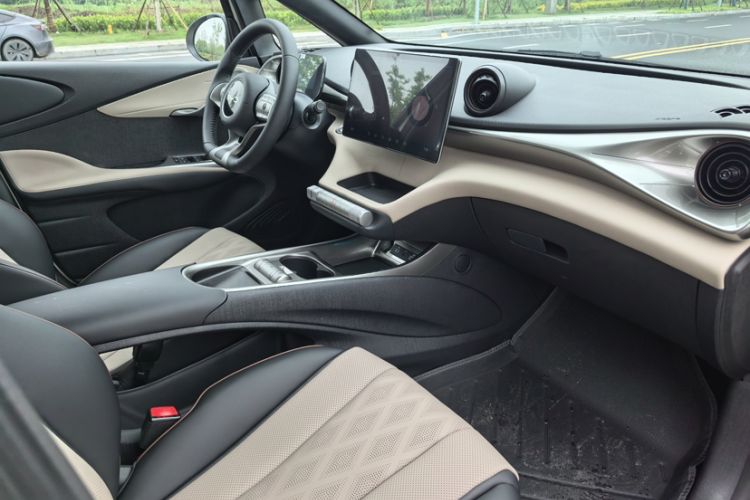 Used BYD Dolphin 2025 420km Free Edition Interior 4