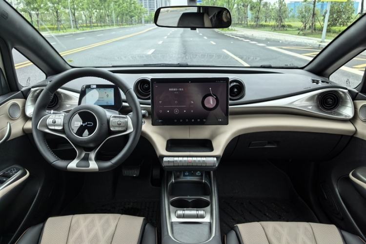 Used BYD Dolphin 2025 420km Free Edition Interior 5