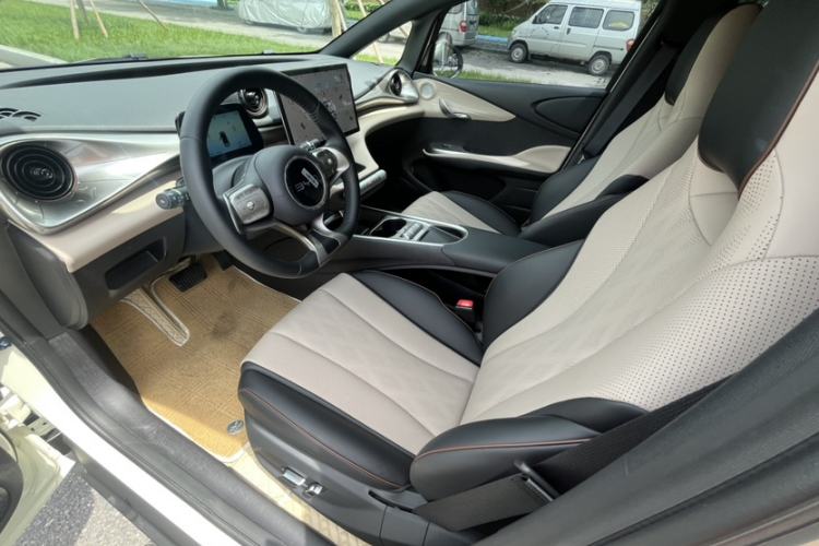 Used BYD Dolphin 2025 420km Free Edition Interior 8