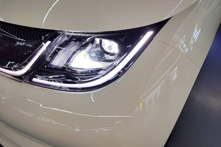Used BYD Dolphin 2025 Smart Drive Version 420 km Freedom Edition Left Front Headlight