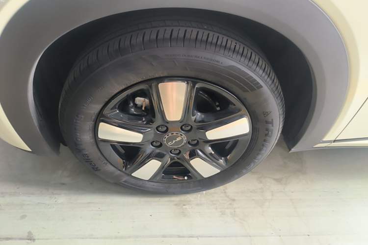 Used BYD Dolphin 2025 Intelligent Driving Version 410 km Fashion Edition Left Front Wheel Hub