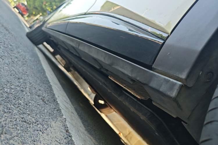 Used BYD Dolphin 2025 Smart Drive Version 420 km Freedom Edition Left Side Sill