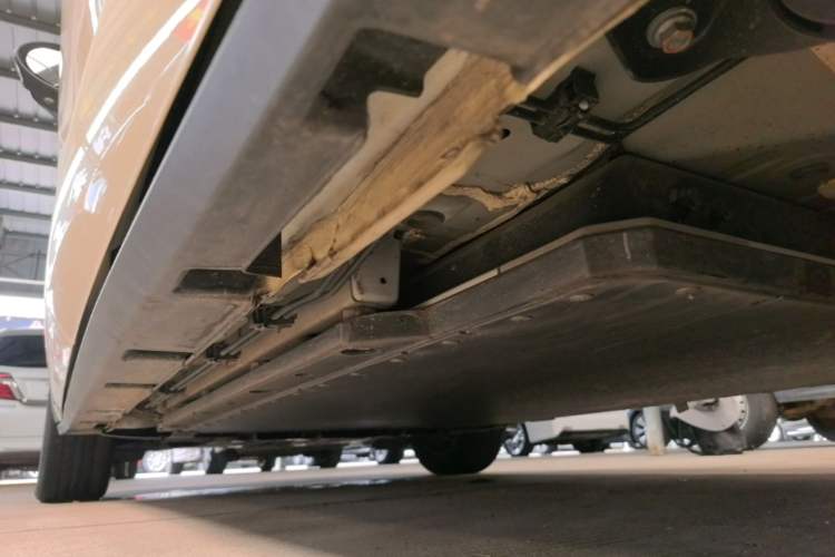 Used BYD Dolphin 2025 Smart Drive Version 420 km Freedom Edition Left Side Sill