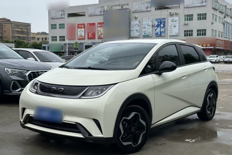 BYD Dolphin 2025 420km Active Version مستعملة Guazi used car, China used car export, Used car for sale, Used  cars, Cheapest cars for sale