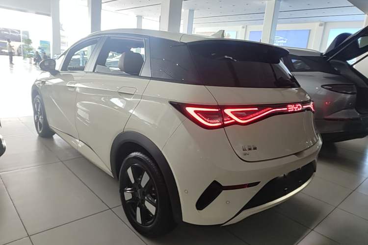 Used BYD Dolphin 2025 Intelligent Driving Version 410 km Fashion Edition Rear Left 45 Deg