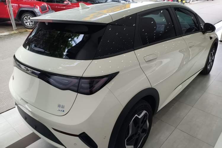 Used BYD Dolphin 2025 Smart Drive Version 420 km Freedom Edition Rear Right 45 Deg