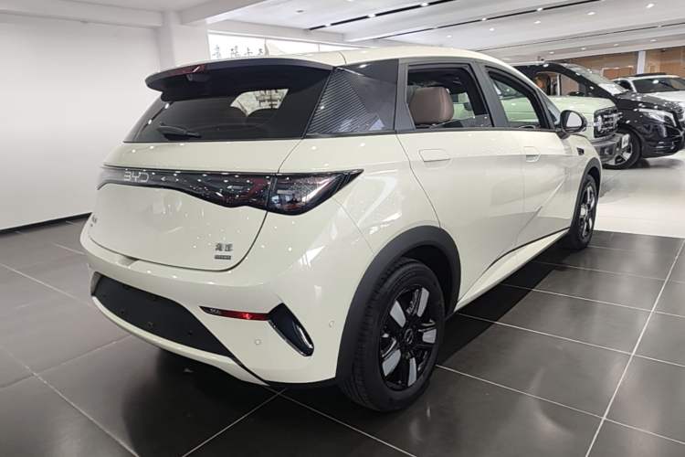 Used BYD Dolphin 2025 Intelligent Driving Version 410 km Fashion Edition Rear Right 45 Deg