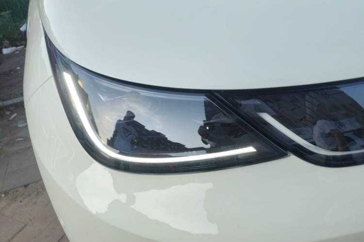 Used BYD Dolphin 2025 Smart Drive Version 420 km Freedom Edition Right Front Headlight