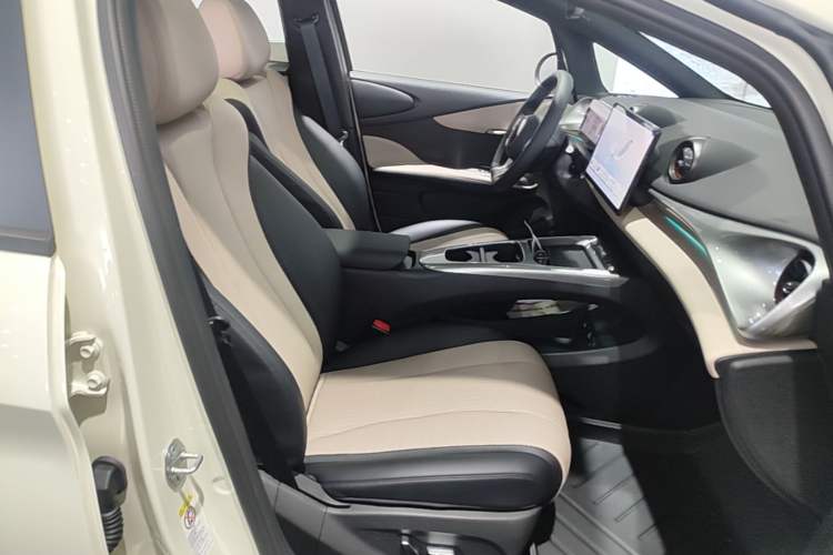 Used BYD Dolphin 2025 Intelligent Driving Version 410 km Fashion Edition Right Front Seat