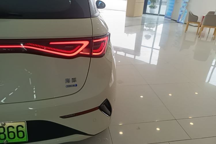 Used BYD Dolphin 2025 Intelligent Driving Version 410 km Fashion Edition Right Rear Taillight