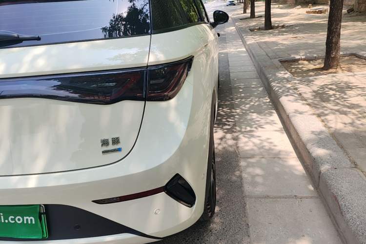 Used BYD Dolphin 2025 Intelligent Driving Version 410 km Fashion Edition Right Rear Taillight