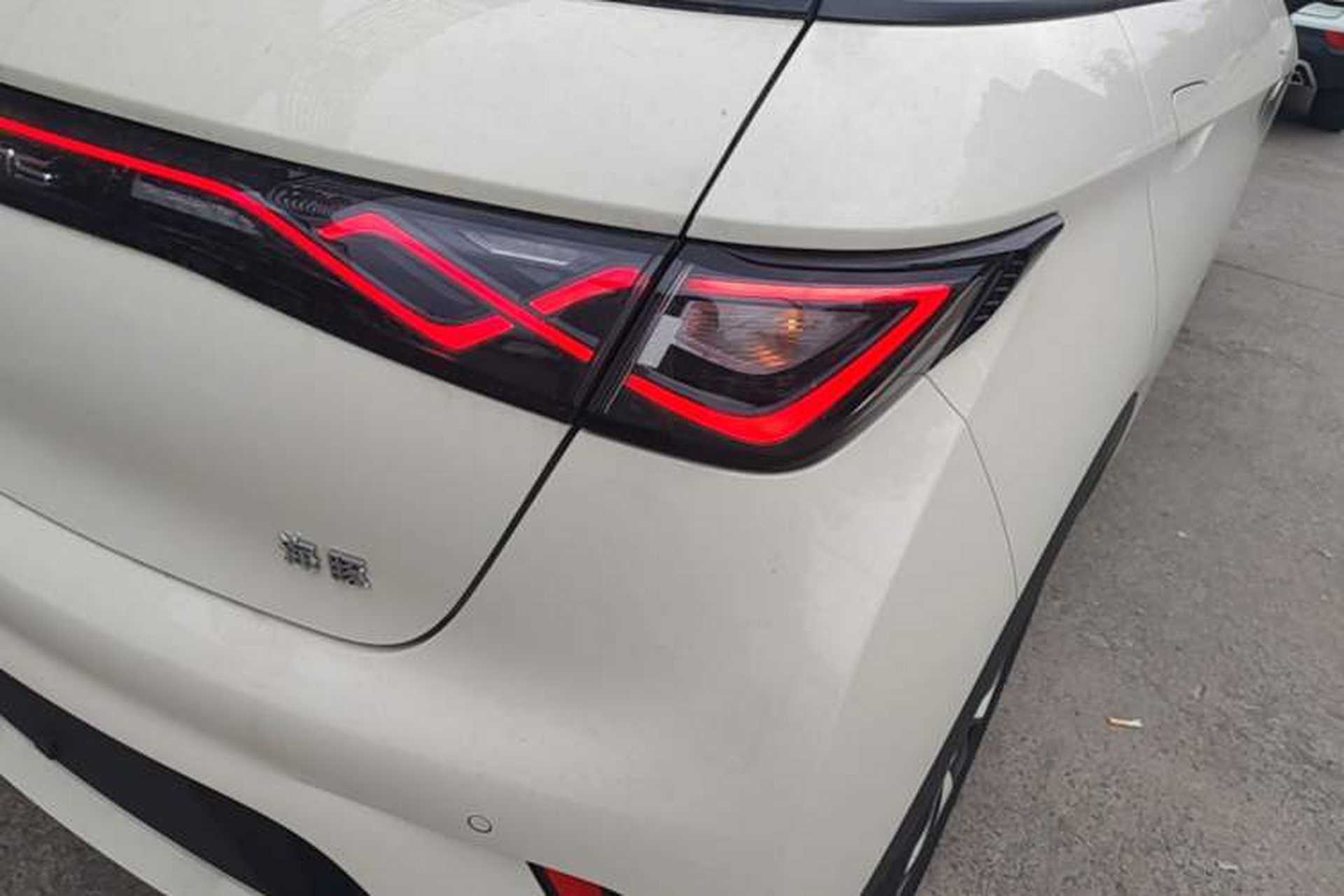 Used BYD Dolphin 2025 420km Free Edition Right Rear Taillight