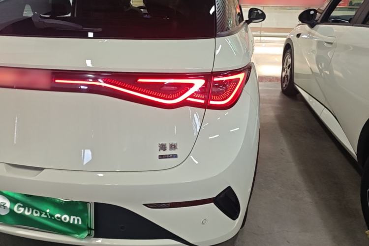 Used BYD Dolphin 2025 Intelligent Driving Version 410 km Fashion Edition Right Rear Taillight