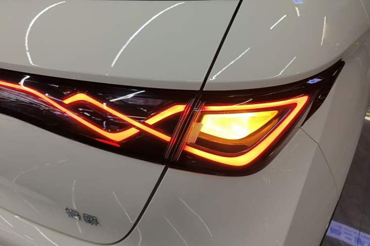 Used BYD Dolphin 2025 420km Fashion Edition Right Rear Taillight