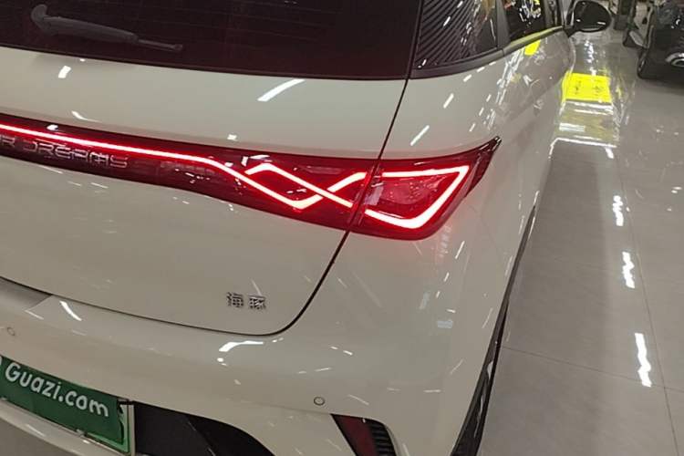 Used BYD Dolphin 2025 420km Free Edition Right Rear Taillight