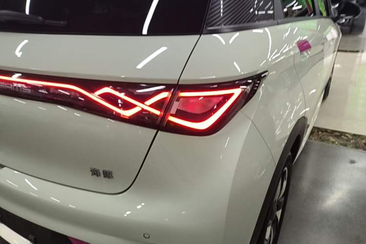 Used BYD Dolphin 2025 420km Fashion Edition Right Rear Taillight