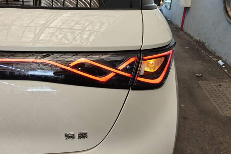 Used BYD Dolphin 2025 420km Free Edition Right Rear Taillight