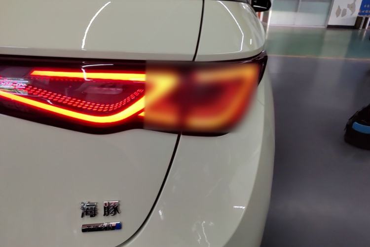 Used BYD Dolphin 2025 Smart Drive Version 420 km Freedom Edition Right Rear Taillight