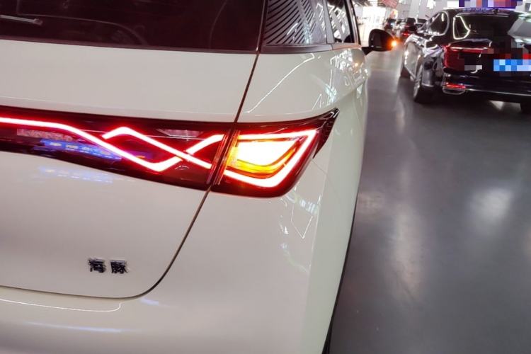 Used BYD Dolphin 2025 Smart Drive Version 420 km Freedom Edition Right Rear Taillight