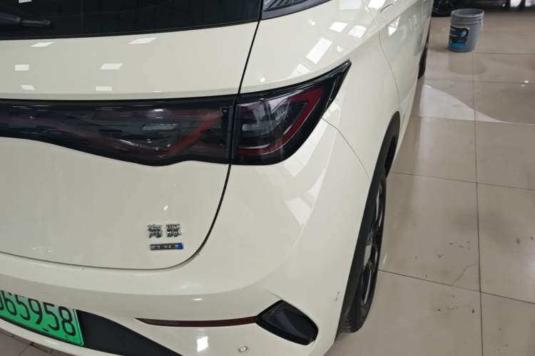 Used BYD Dolphin 2025 Intelligent Driving Version 410 km Fashion Edition Right Rear Taillight