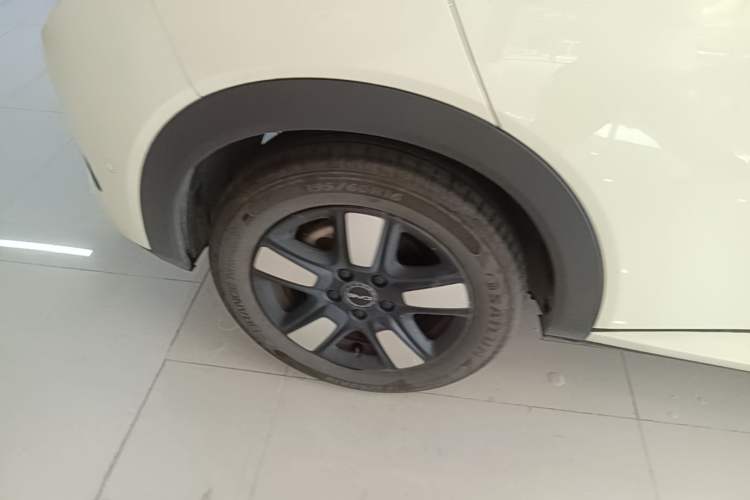 Used BYD Dolphin 2025 Intelligent Driving Version 410 km Fashion Edition Right Rear Wheel Hub