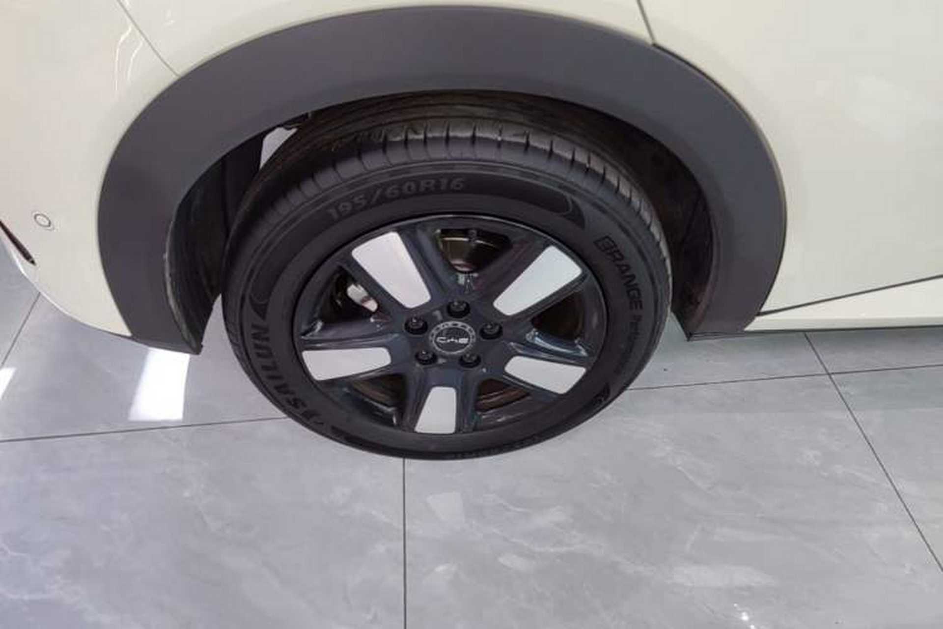 Used BYD Dolphin 2025 Intelligent Driving Version 410 km Fashion Edition Right Rear Wheel Hub