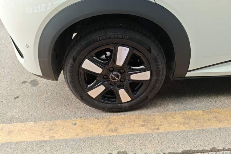 Used BYD Dolphin 2025 Intelligent Driving Version 410 km Fashion Edition Right Rear Wheel Hub
