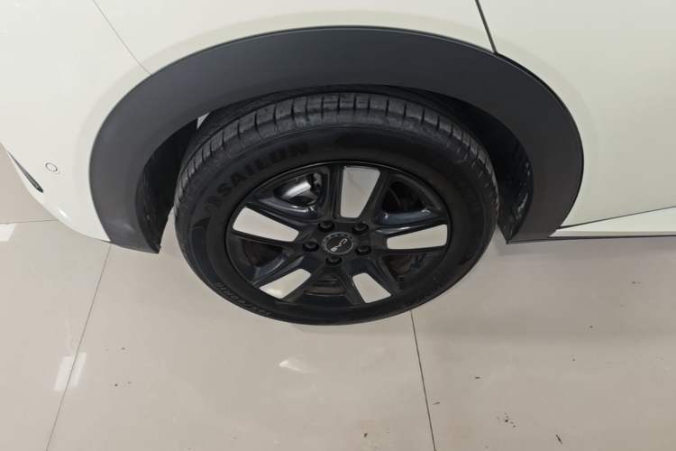 Used BYD Dolphin 2025 Intelligent Driving Version 410 km Fashion Edition Right Rear Wheel Hub