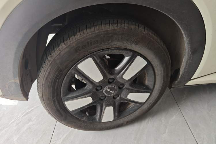 Used BYD Dolphin 2025 Intelligent Driving Version 410 km Fashion Edition Right Rear Wheel Hub