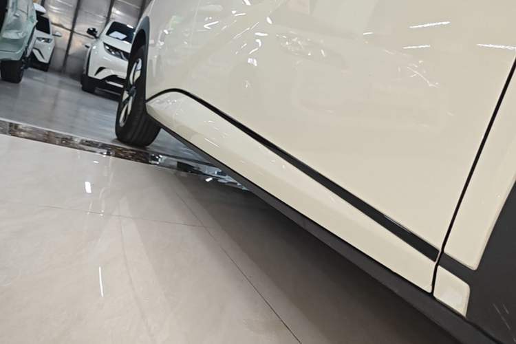 Used BYD Dolphin 2025 420km Fashion Edition Right Side Sill