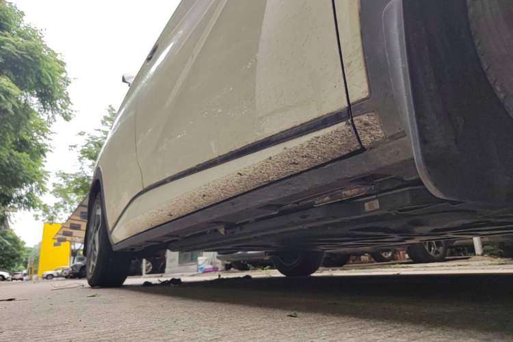 Used BYD Dolphin 2025 Smart Drive Version 420 km Freedom Edition Right Side Sill
