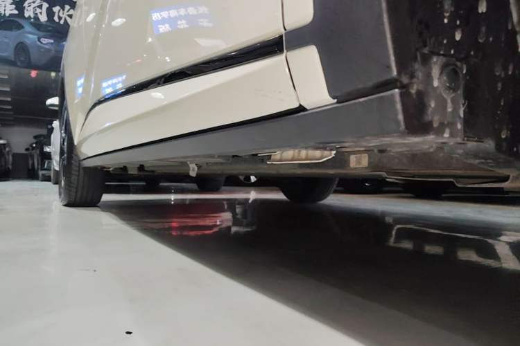 Used BYD Dolphin 2025 Intelligent Driving Version 410 km Fashion Edition Right Side Sill