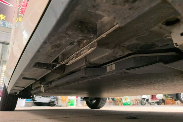 Used BYD Dolphin 2025 Smart Drive Version 420 km Freedom Edition Right Side Sill